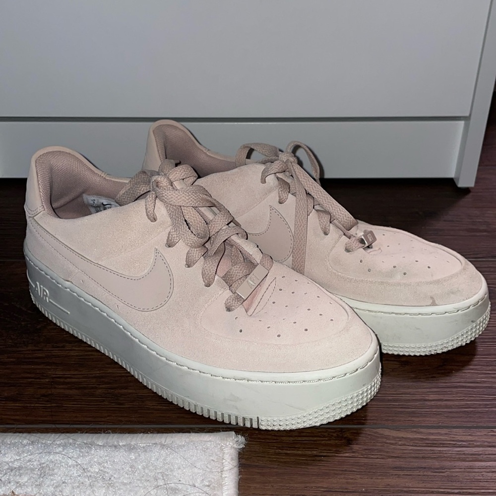 Nike Air Force 1 Sage Low